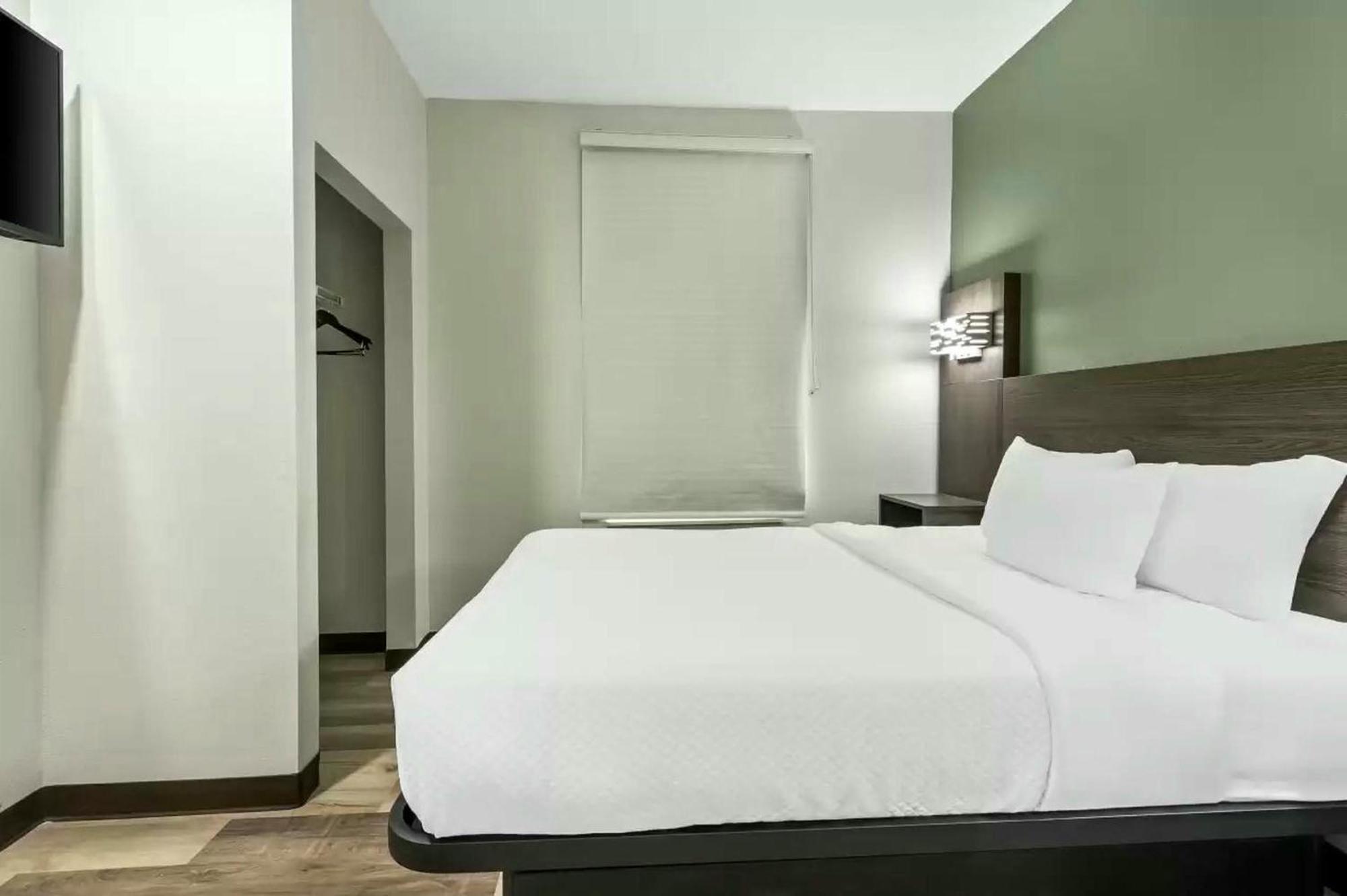 Quality Inn & Suites Columbia Harbison 외부 사진